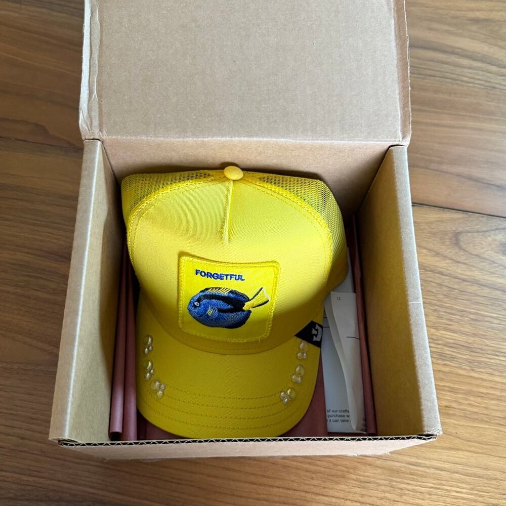 Goorin Bros The Farm Dorway Effect Forgetful Fish Yellow Trucker Hat NWT